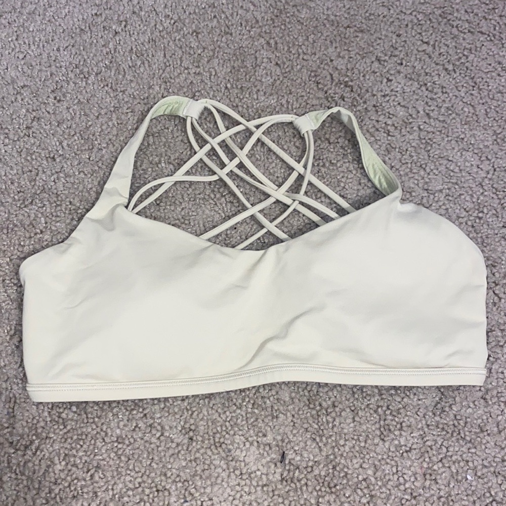Lululemon sports bra never worn
